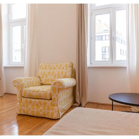 Cheerful 2Br Apartment - Suitable For Longstays Vídeň Exteriér fotografie
