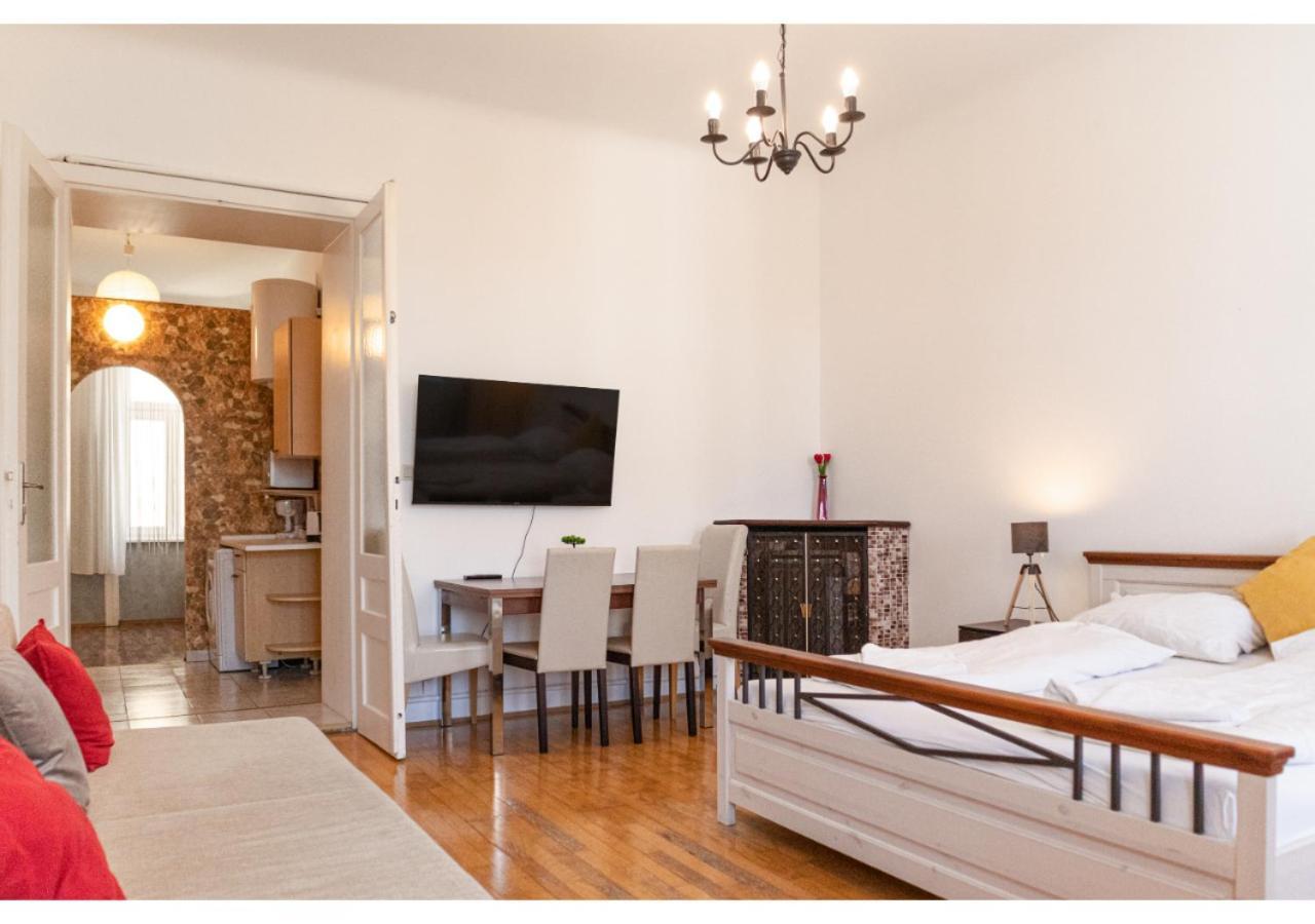 Cheerful 2Br Apartment - Suitable For Longstays Vídeň Exteriér fotografie