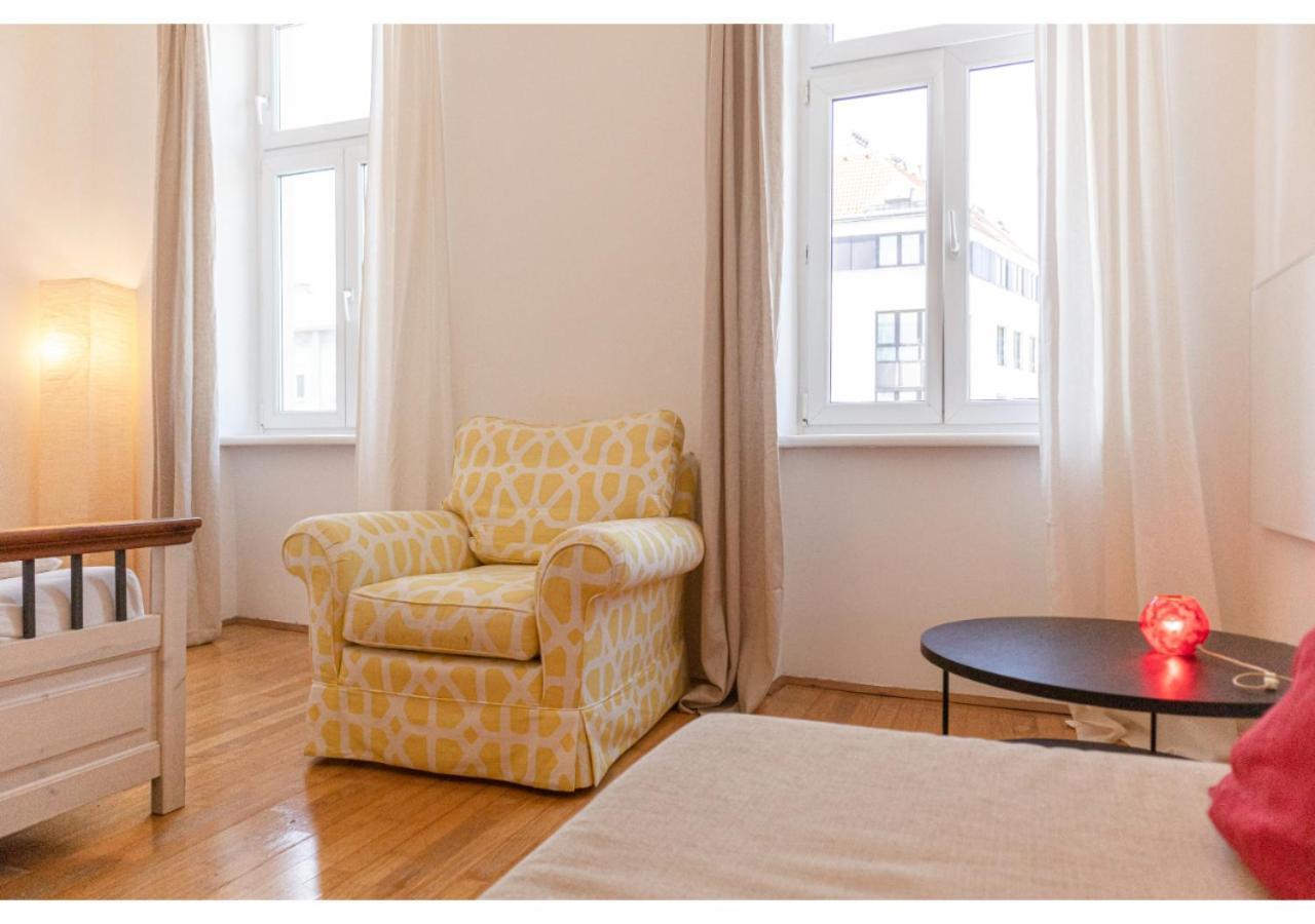 Cheerful 2Br Apartment - Suitable For Longstays Vídeň Exteriér fotografie